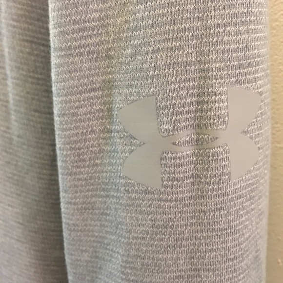 Under armour long sleeve - Picture 1 of 4
